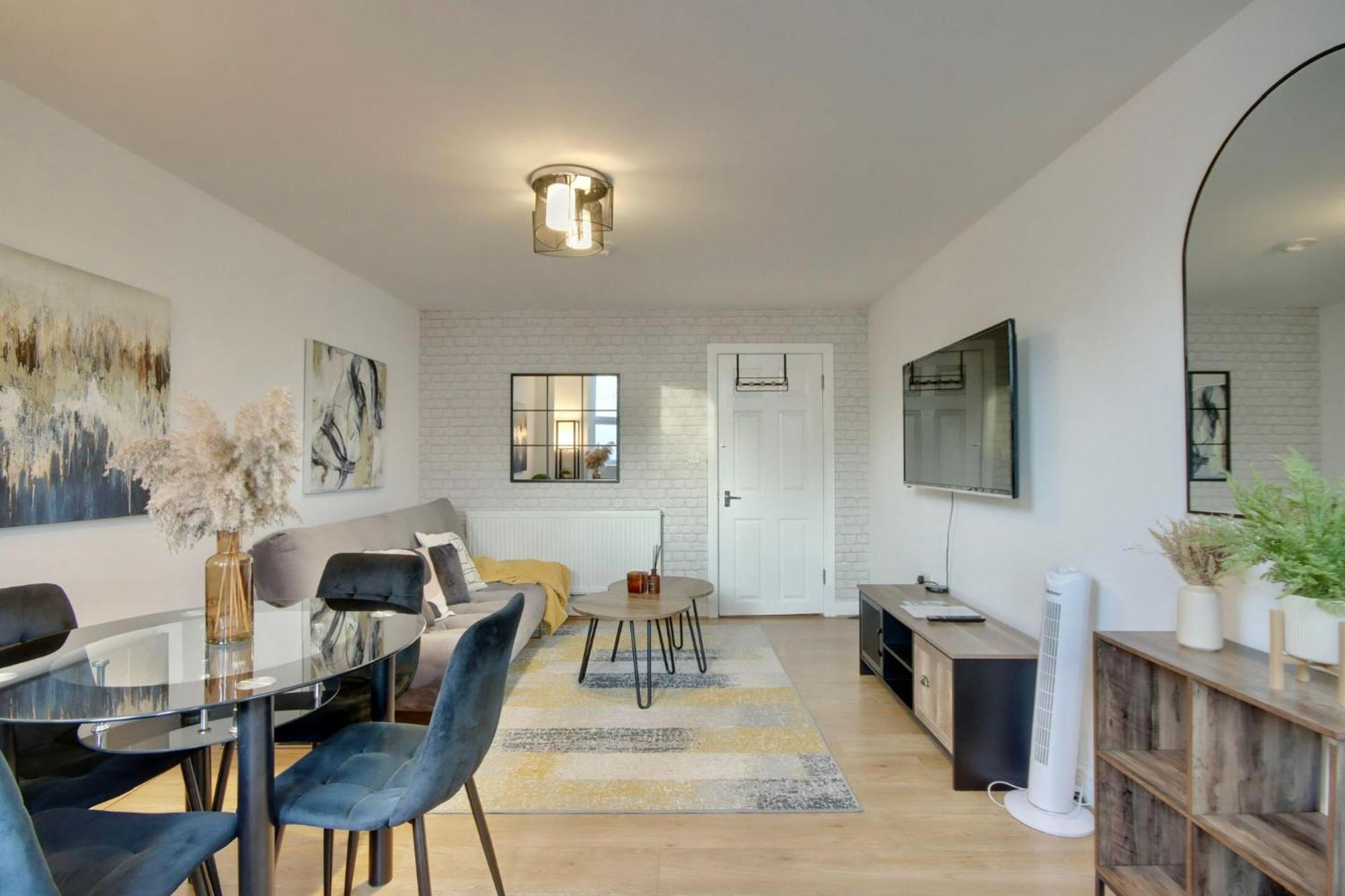 Southsea Getaway Apartment With Pool Table And Hot Tub ポーツマス エクステリア 写真