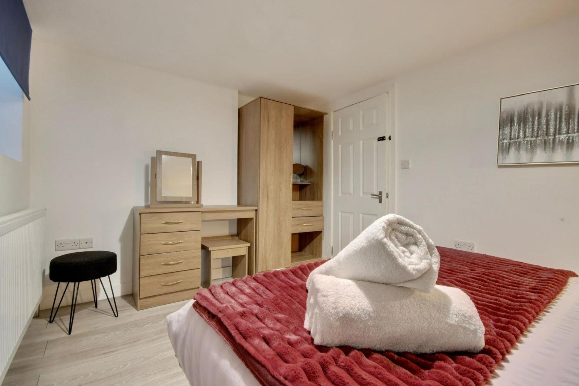 Southsea Getaway Apartment With Pool Table And Hot Tub ポーツマス エクステリア 写真